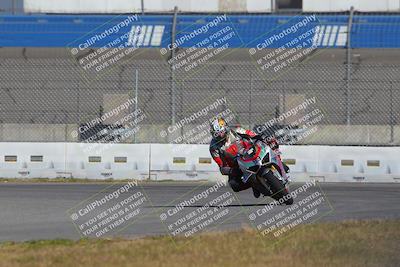 media/Nov-26-2022-Fastrack Riders (Sat) [[b001e85eef]]/Level 2/Session 3 Outside Turn 9/